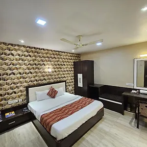 3* Hotel Royal