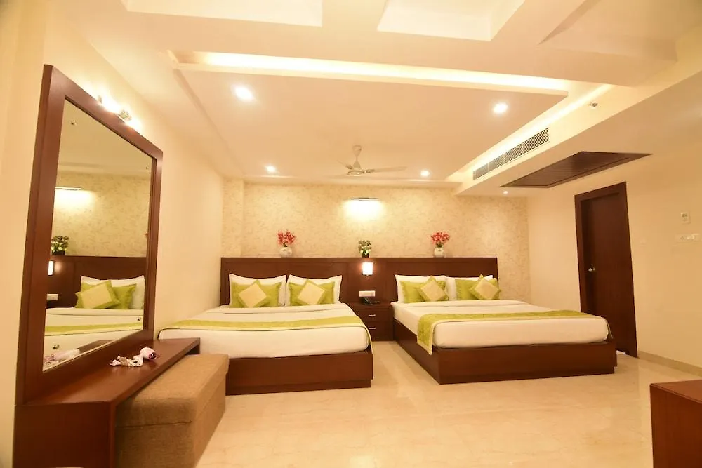 Hotel Varanasi Inn 4*,